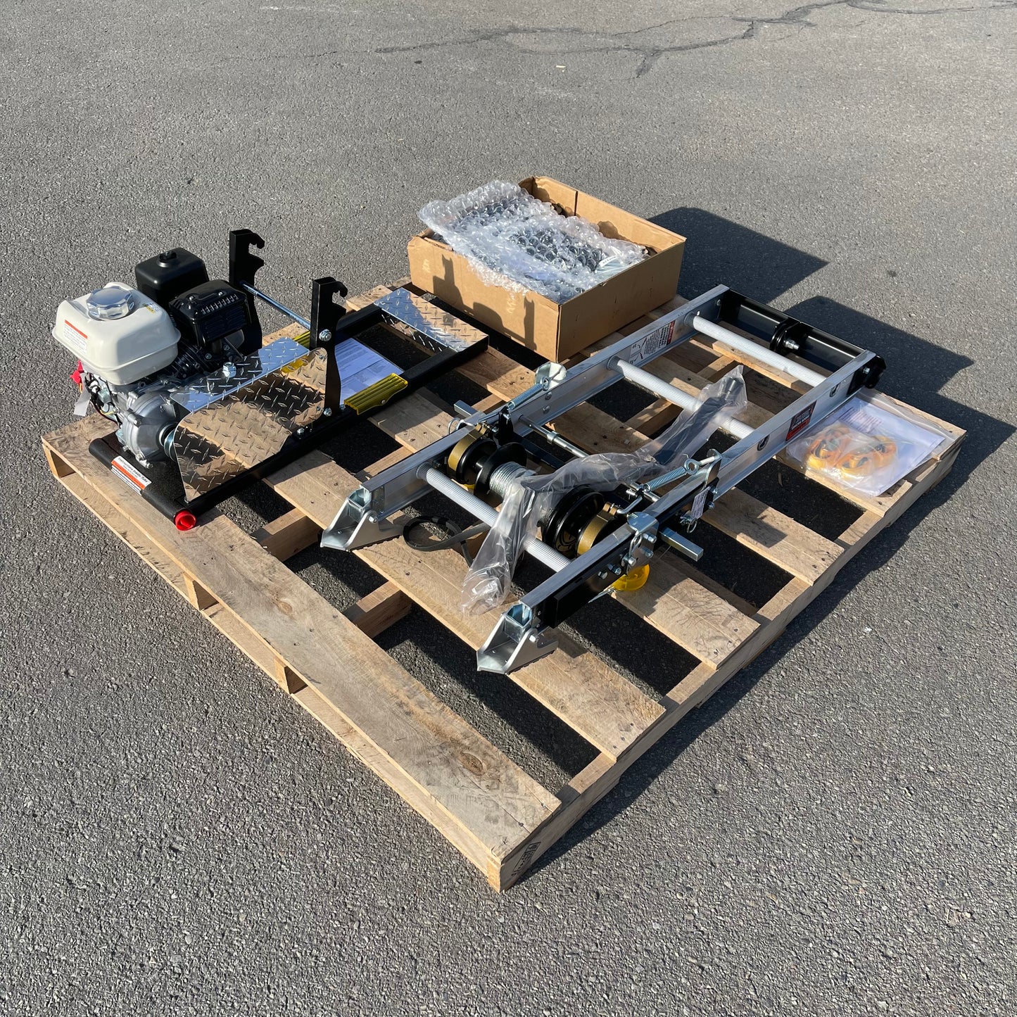 TIE DOWN Tranzporter Carriage & Hoist W/ HONDA Motor TP250 (INCOMPLETE)