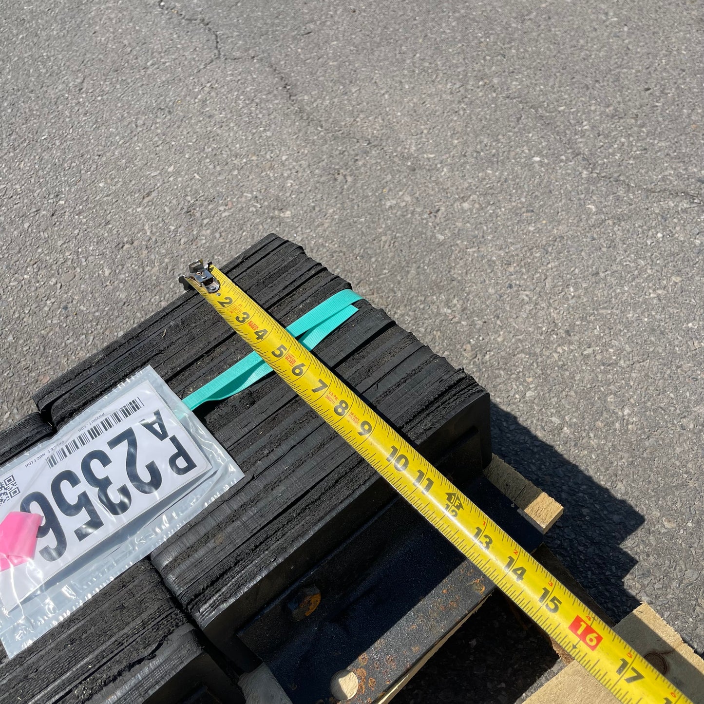 ZA@ UNBRANDED Laminated Rubber Dock Bumpers and Steel Strips for Spot Welding (AS-IS)