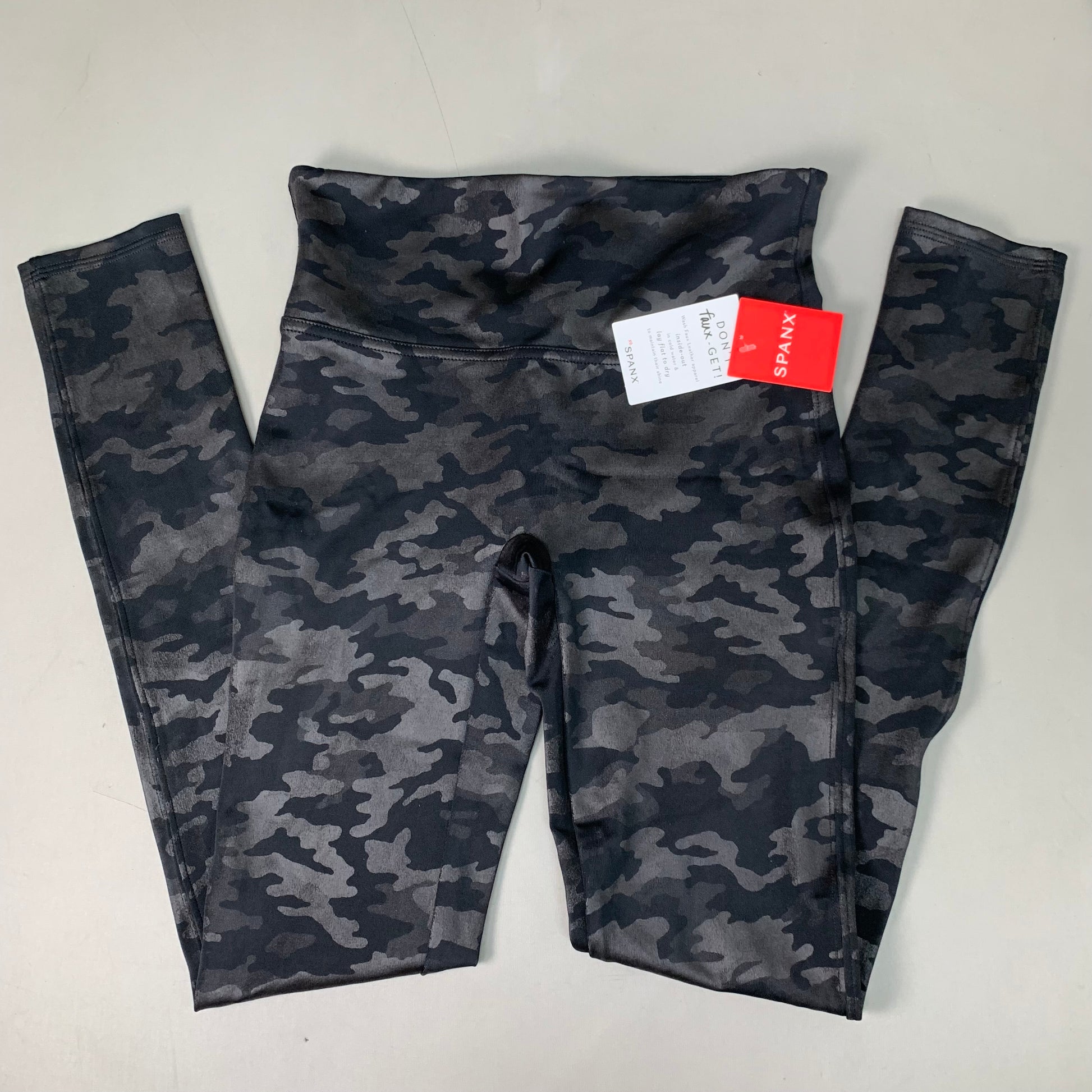 SPANX Faux Leather Camo Leggings SPX 20185R - XL / Black Camouflage