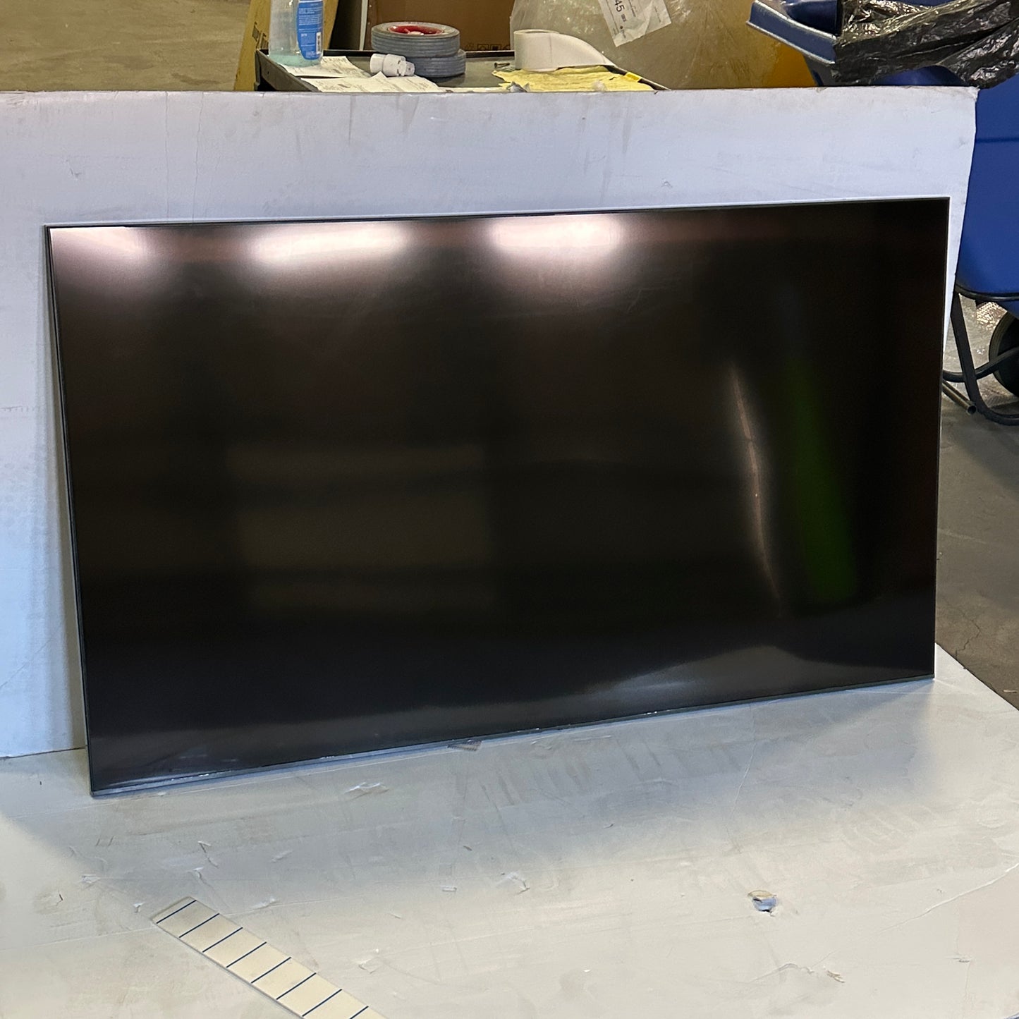 SAMSUNG 70"x36" LCD Panel SDP Business Display