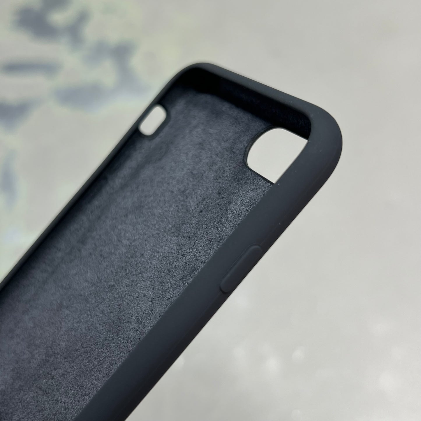 APPLE Silicone Case For Apple iPhone SE (2nd Generation) Black MXYH2M/A (Return)