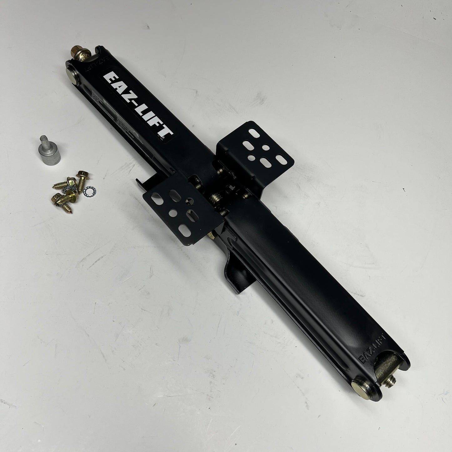 EAZ LIFT Heavy Duty Scissor Jack For Camper Use 5,000lb Load Cap 24" 48810