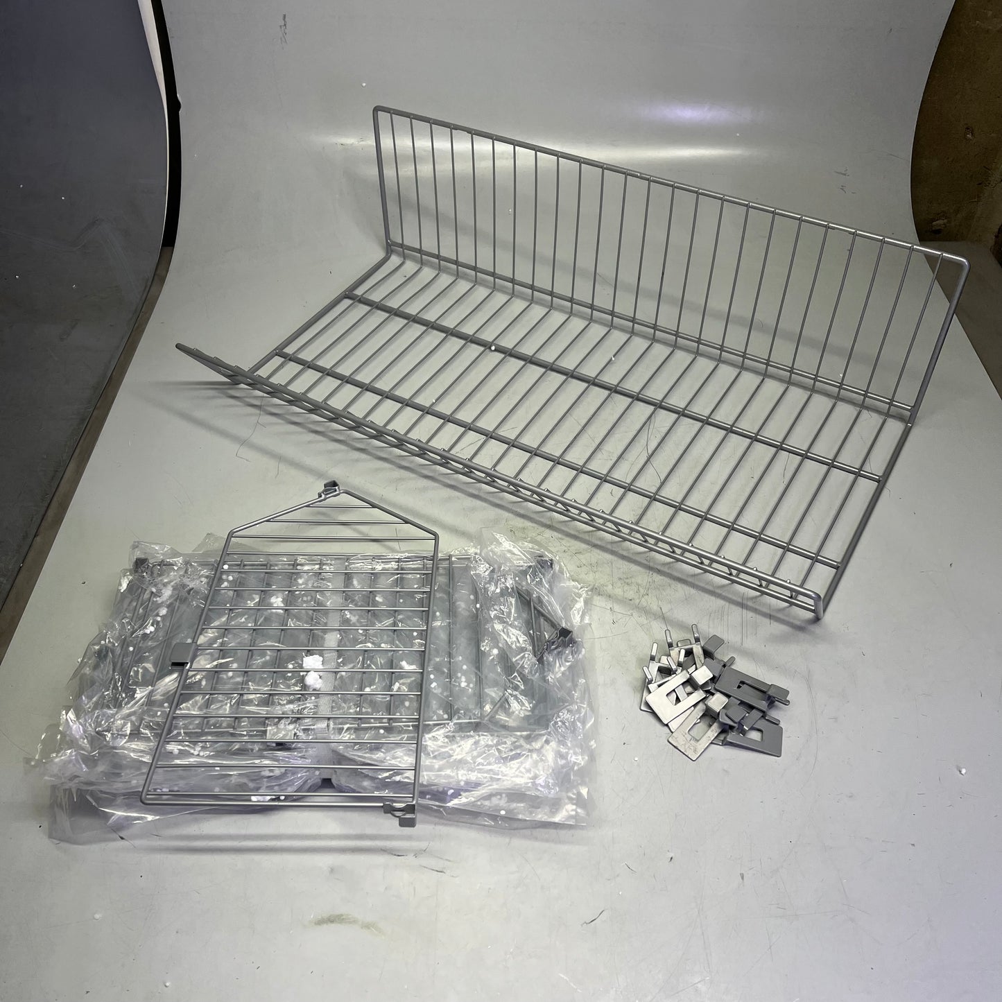 QUANTUM (5 SHELVES) Stacking Baskets Display W/ 20 Dividers 20"x16" Gray 2036BC