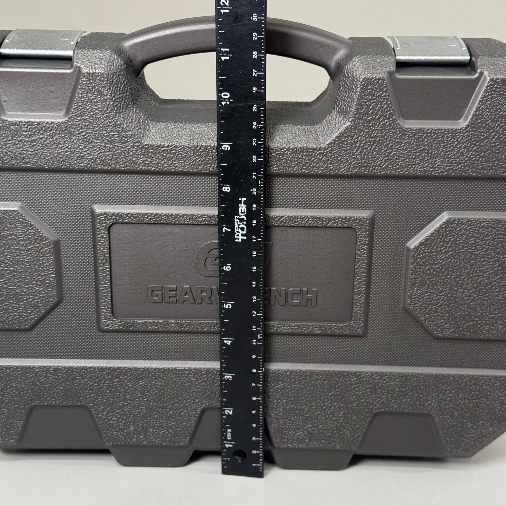 GEARWRENCH 44 Piece 3/8" Drive 6 Point Standard & Deep Metric Socket S