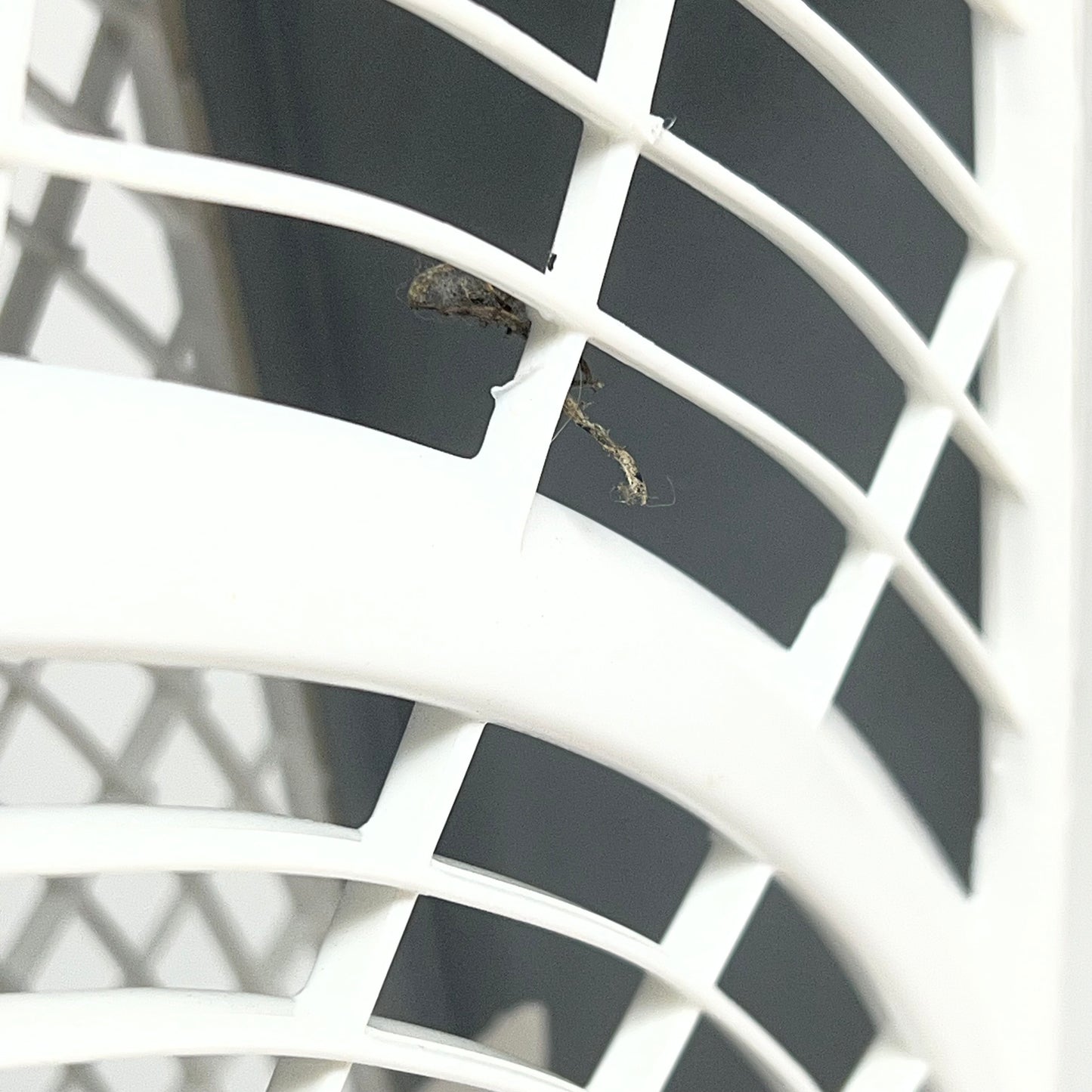 ZA@ LASKO Weather Shield Box Fan High Performance  20" Blade White (Used)