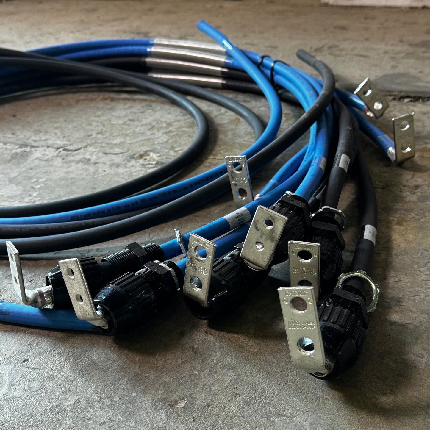 VERTIV 200 Abattdiskkit Field Retrofit Kit Black & Blue F1011294 (New Other, Distressed Box)