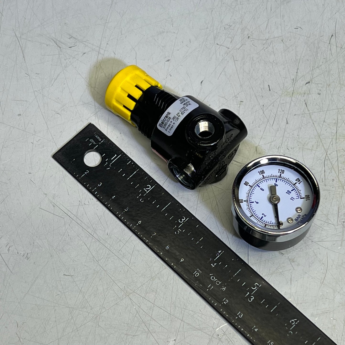 BALCRANK Air Regulator Mini W/ Gauge 1/4" NPT(F) Black/Yellow 3260-028