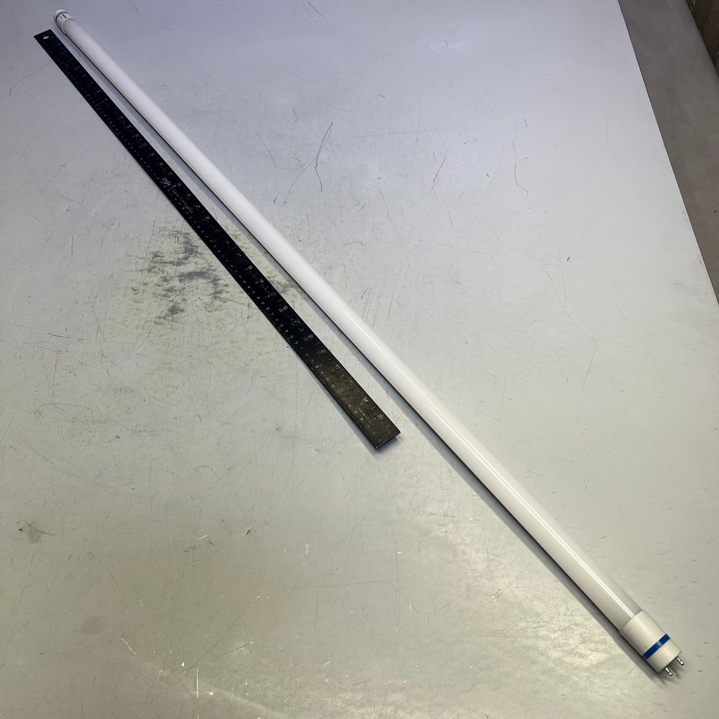 PHILIPS (6 PACK) LED Dimmable Light Tube 15.5 W Frosted 15.5T8 Mas 48-850 If25P1