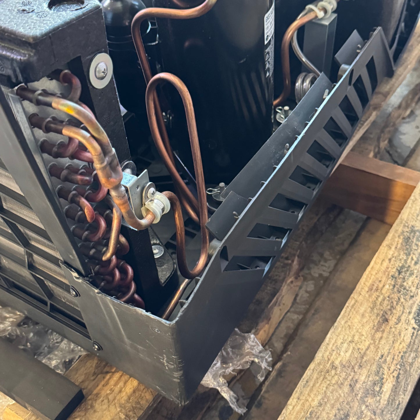 ZA@ FURRION Chill HE Replacement RV Air Conditioner for Coleman Setup - 15000BTU (New Other, Cosmetic Damaged)