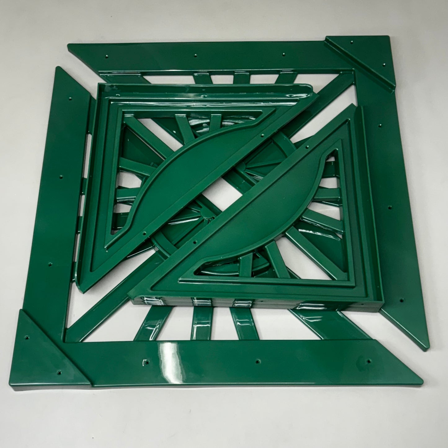 GORILLA (4 PACK) 2 Small 2 Large Triangle Sunburst Windows Green Small 18"X18"X26" Large 29"X29"X49"