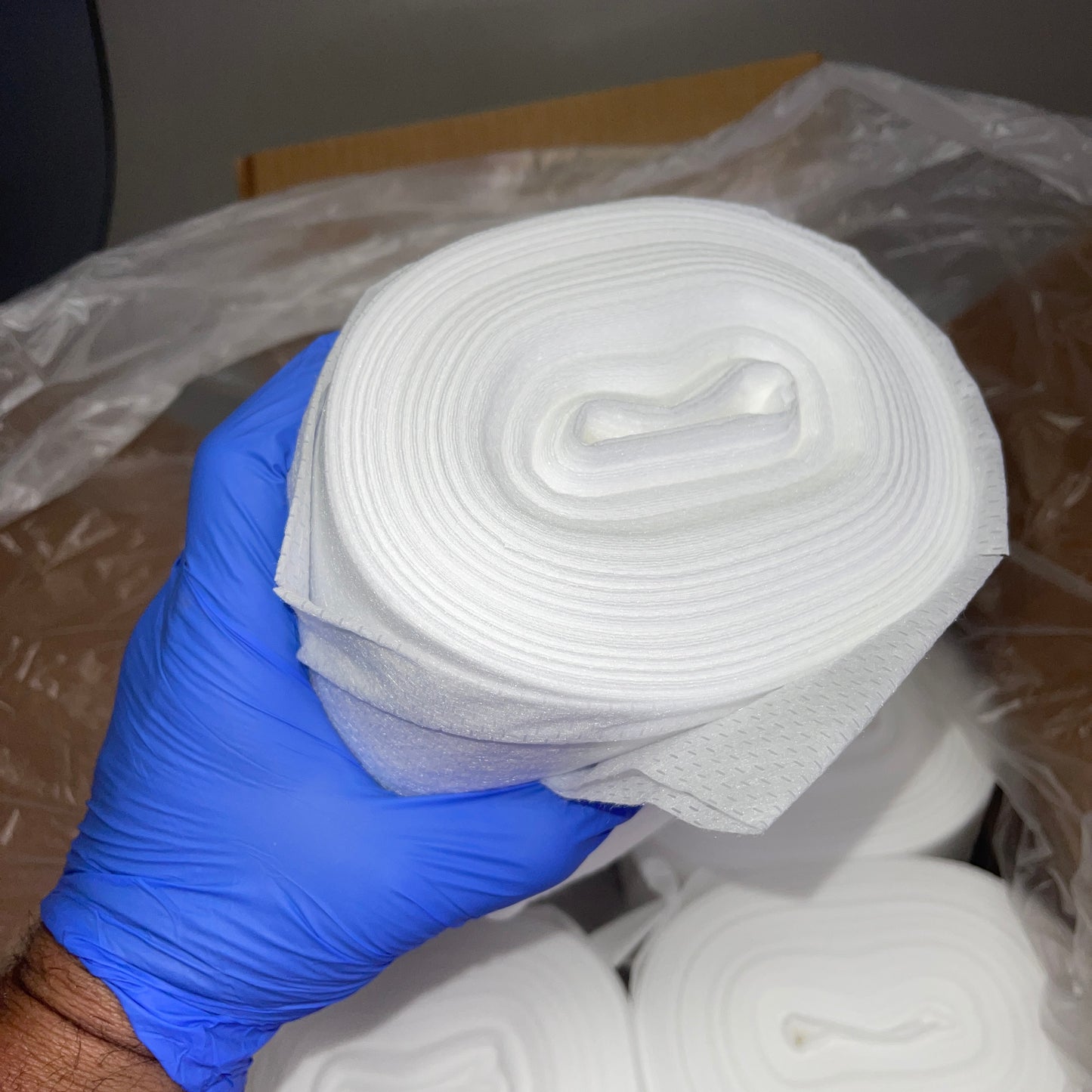 MEDLINE (6 ROLLS, 110 Wipes/Roll) Dry Disposable Cleaning Wipes 12”x 12” White EVS70111R2