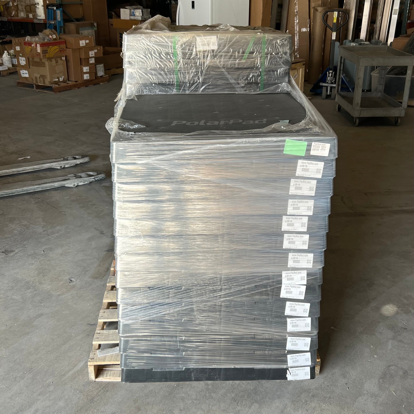 ZA@ Pallet of POLARPAD Duraplas Heavy Duty HVAC Pad Sz 32”x32”x3", Black