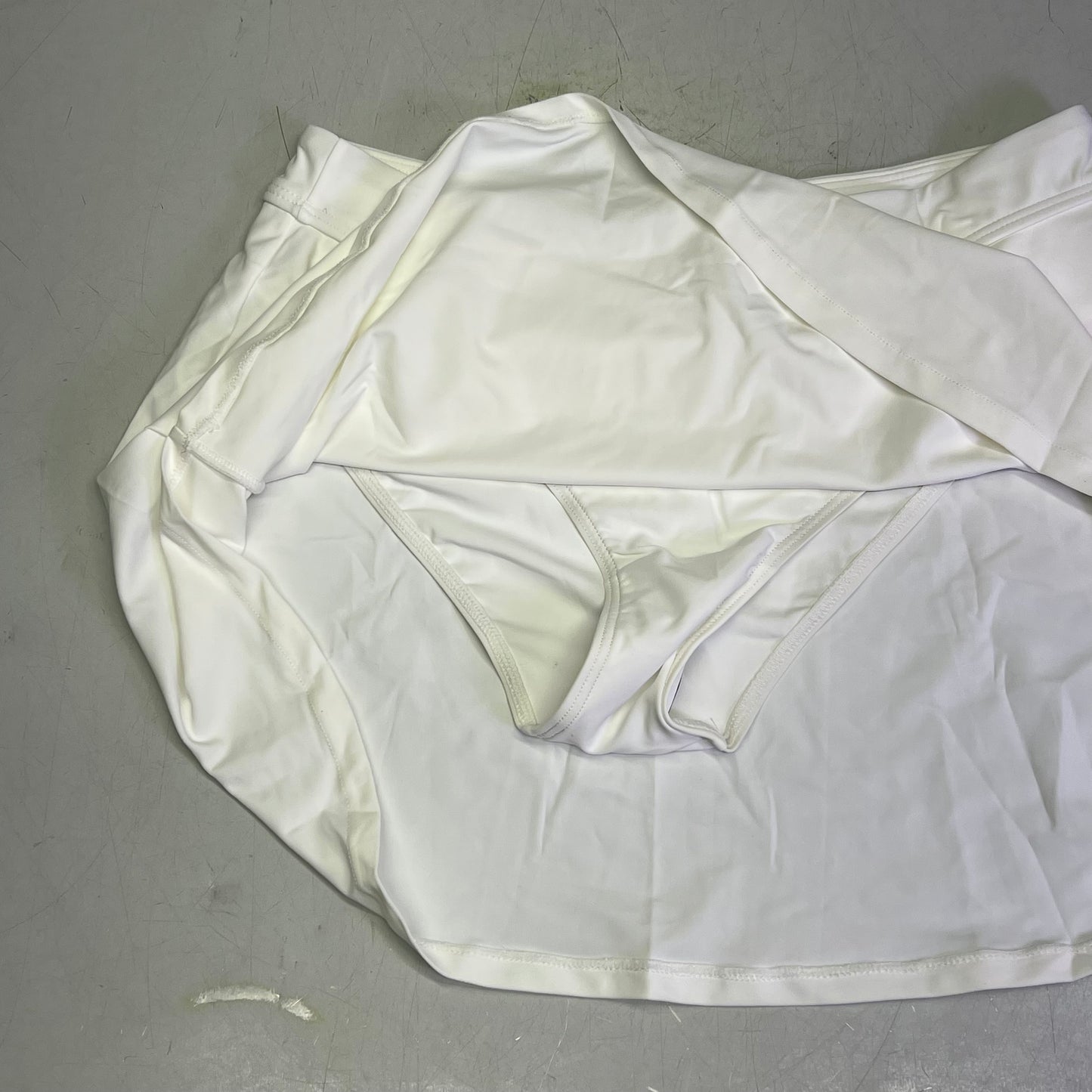 CHARMO High Waisted Swim Bottom Skirt W/ Built-in Briefs Women's Sz L White