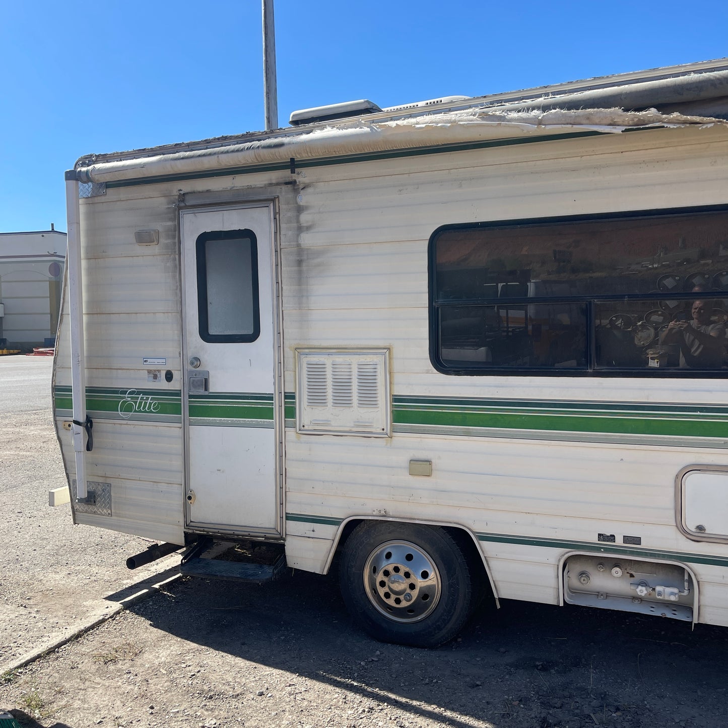 1988 FORD Ecoline 350 ELITE RV / Camper (Starts, Runs, AS-IS)