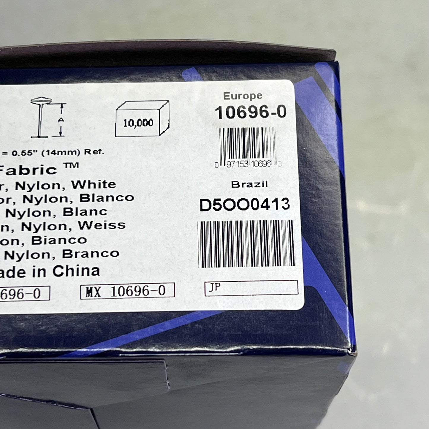 AVERY DENNISON (10,000 PACK) Fine Fabric Fasteners 0.55" White 10696-0