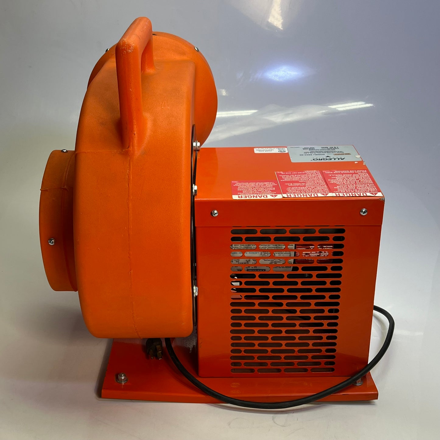 ALLEGRO Centrifugal High Output Blower W/ Attachments Orange 9504-50 (Pre-Owned)
