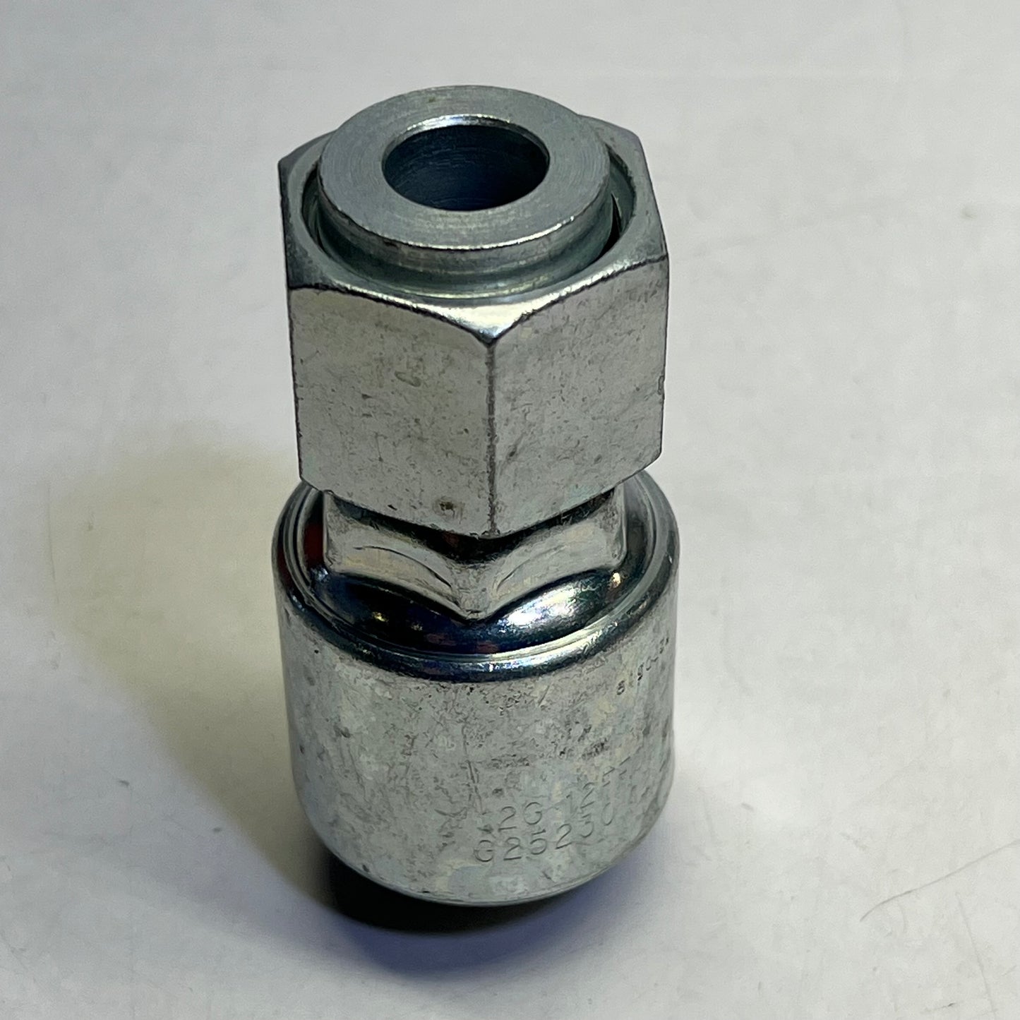 GATES  Female Flat-face O-ring Swivel Coupling 3/4" x 3.65" Silver G25230-1212