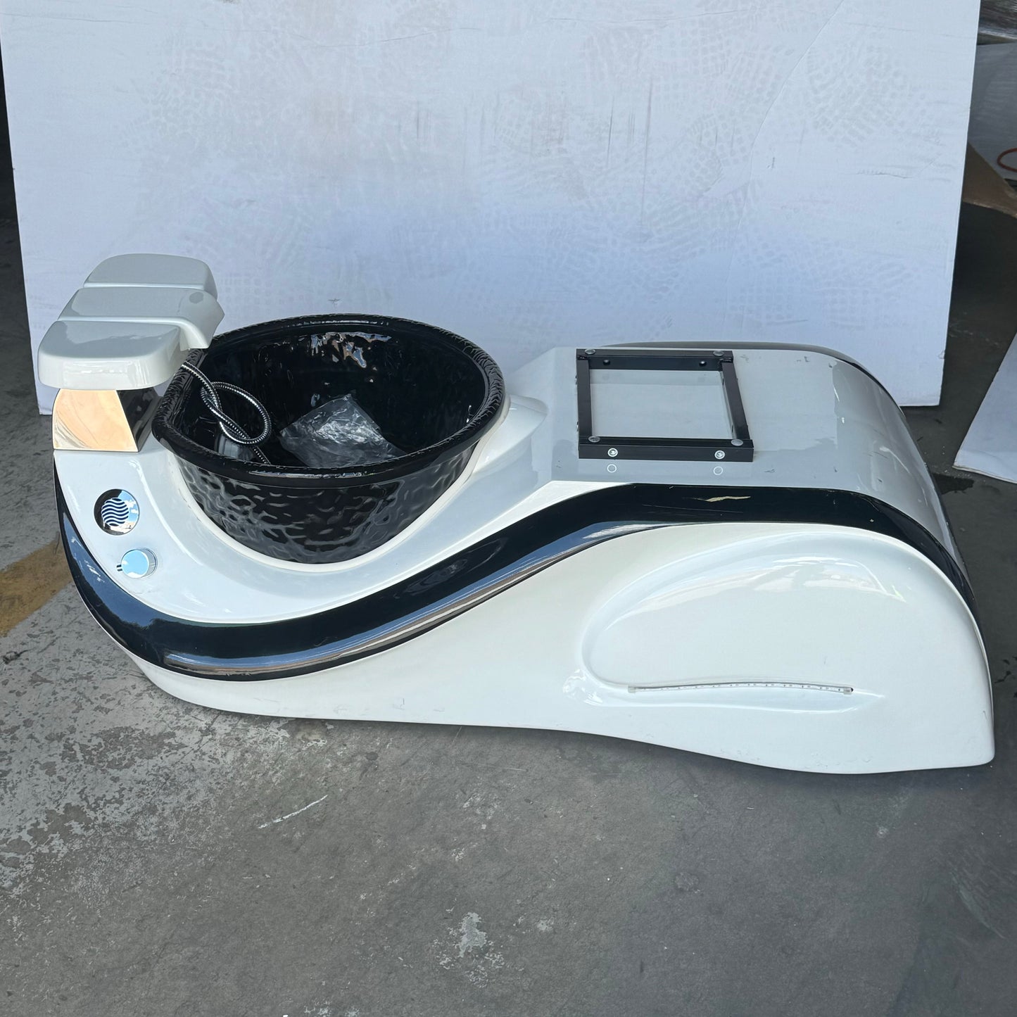 SNE Pedicure Spa Tub Sz 51" L x 46" W x 42" H, (3 Boxes) Light Grey SNE 201