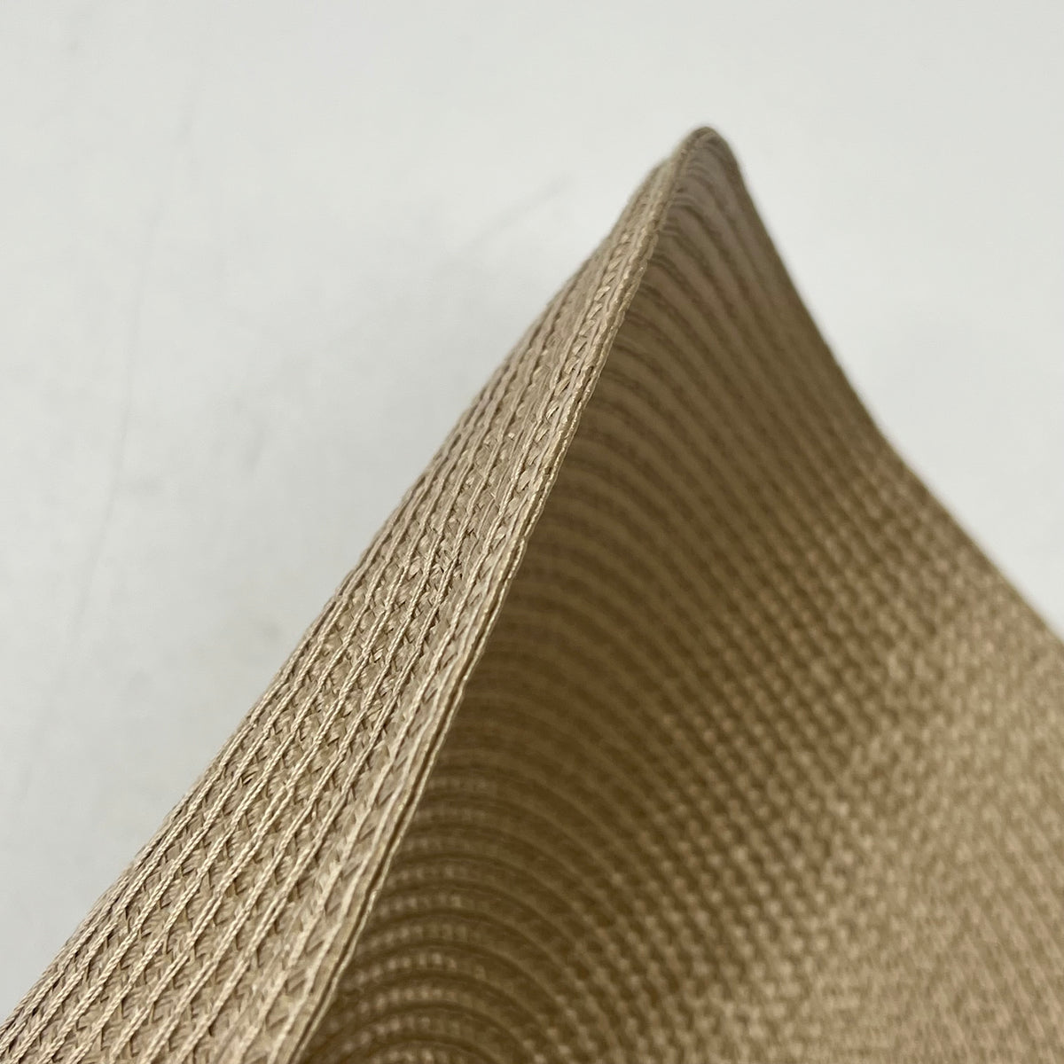 NOW DESIGNS (4 PACK) Disko Placemat 100% Woven Polypropylene 15" Dia Taupe