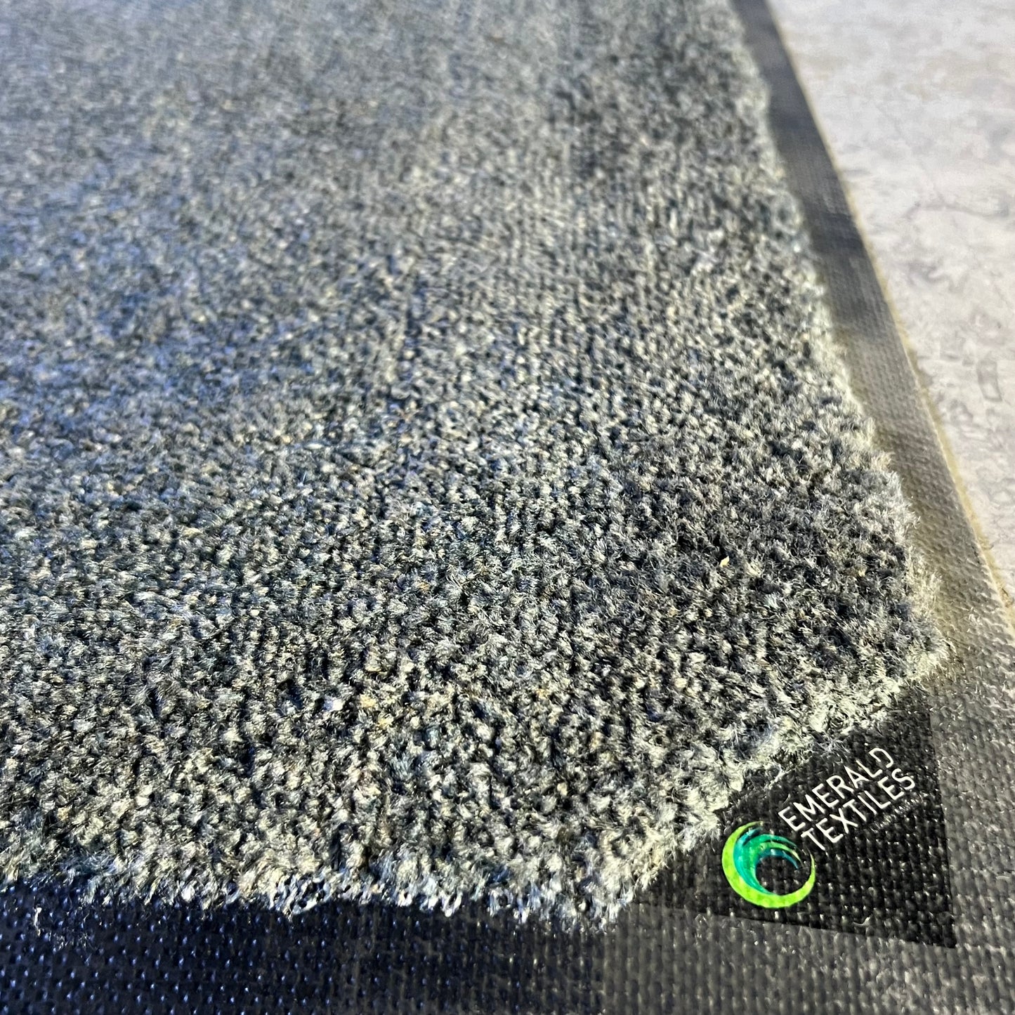 EMERALD TEXTILES Standard Carpet Mat Sz 4'W x 6'L, Black SO06954170