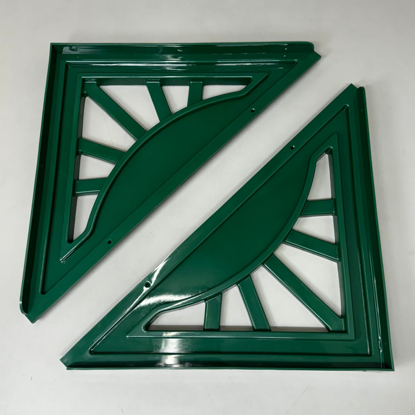 GORILLA (4 PACK) 2 Small 2 Large Triangle Sunburst Windows Green Small 18"X18"X26" Large 29"X29"X49"