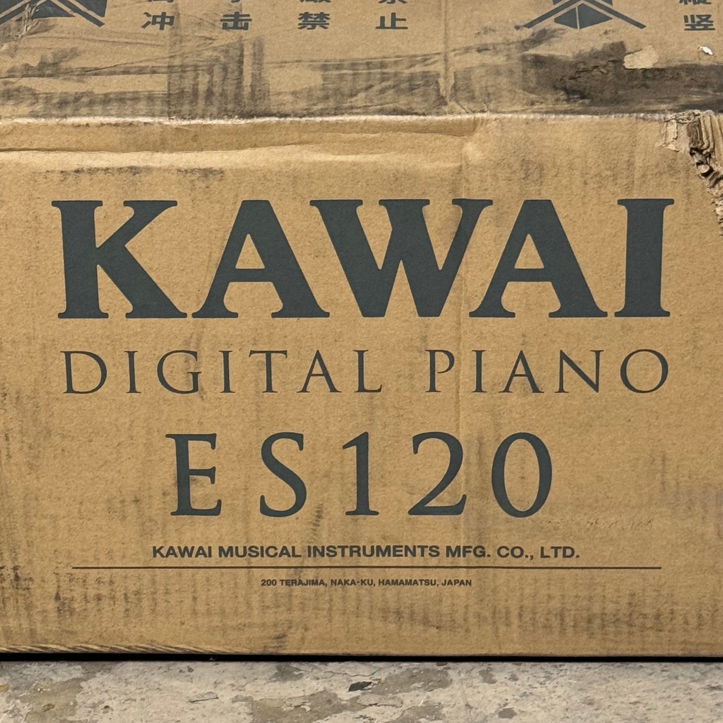 KAWAI Portable Digital Piano Sz 50” L x 10” W x 5.5” H Light Gray ES120