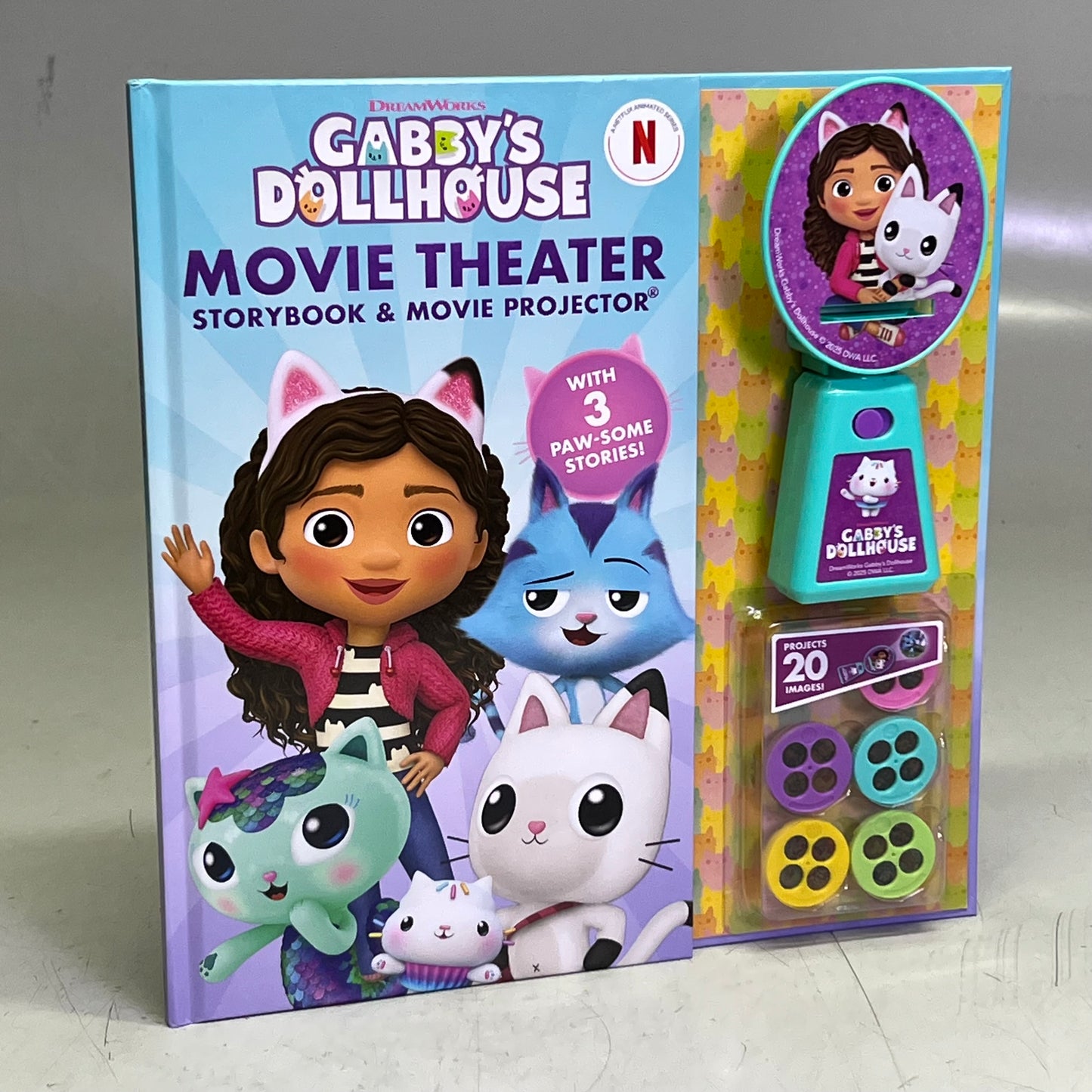 DREAMWORKS Gabby's Dollhouse Movie Theater Storybook & Movie Projector