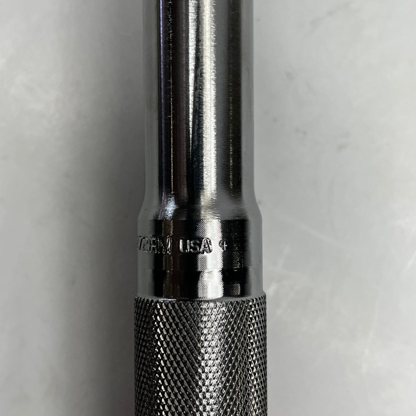 SNAP ON Handle W/ Locking Button Knurled 36" - 15/16 End Chrome L872RM (As-Is)