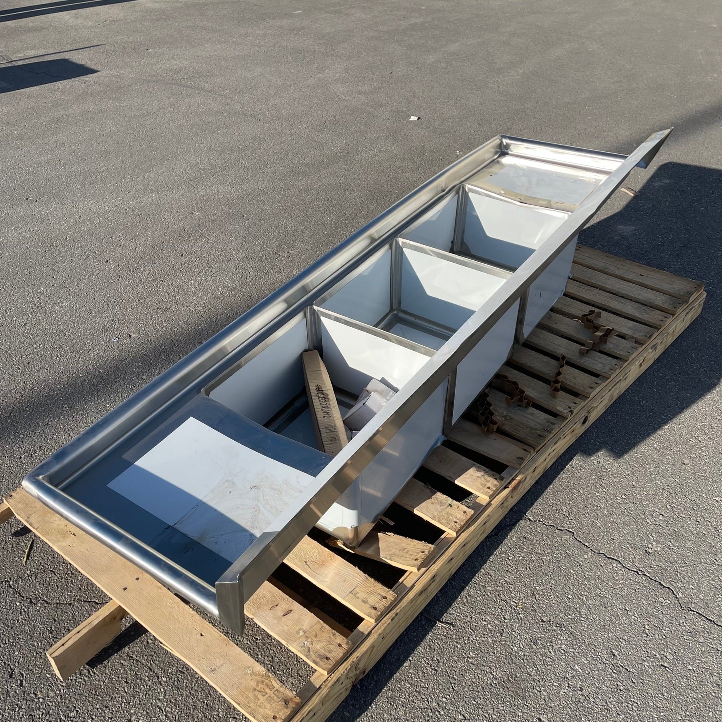 Z@ STEELTON Commercial 3 Compartment Sink 90” 18-gauge Stainless Steel 522CS31818LR