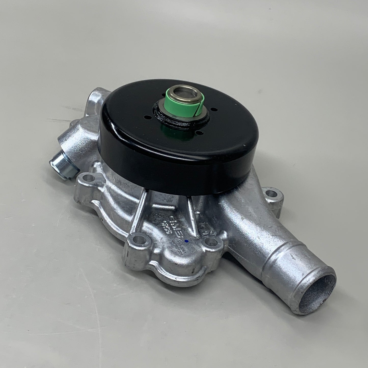 GMB Engine Water Pump for Dodge/Jeep Vehicles 197197 120-3041