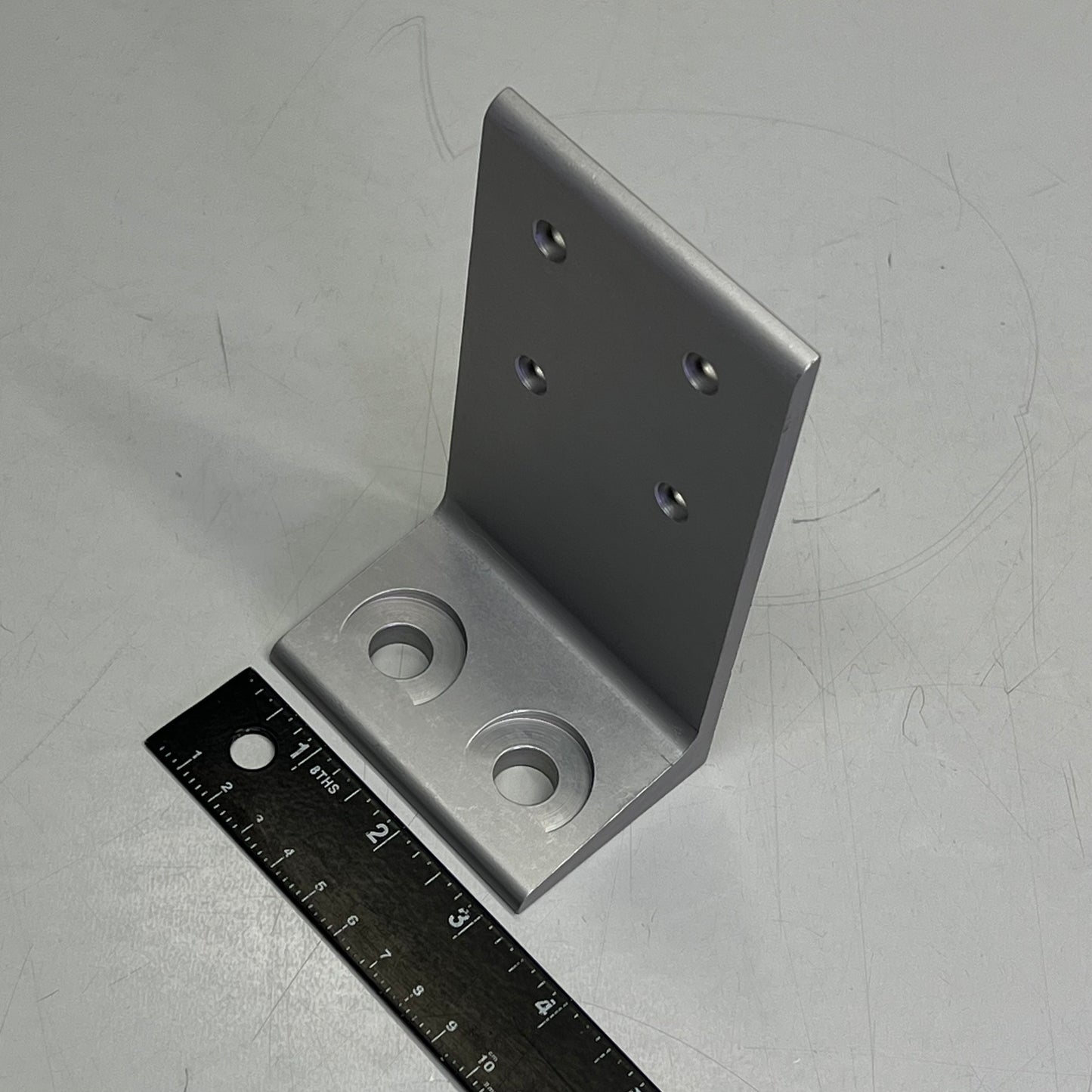 80/20 BUILD YOUR IDEA Economy Floor Mount Base Plate 40 S 80mm Silver 40-2417