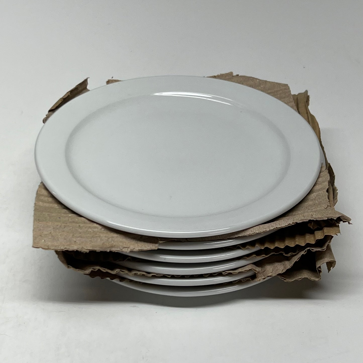 ONEIDA LTD (36 PACK) Commercial Grade Bright White Ceramic Plates - 7 1/4" Round F8020000127