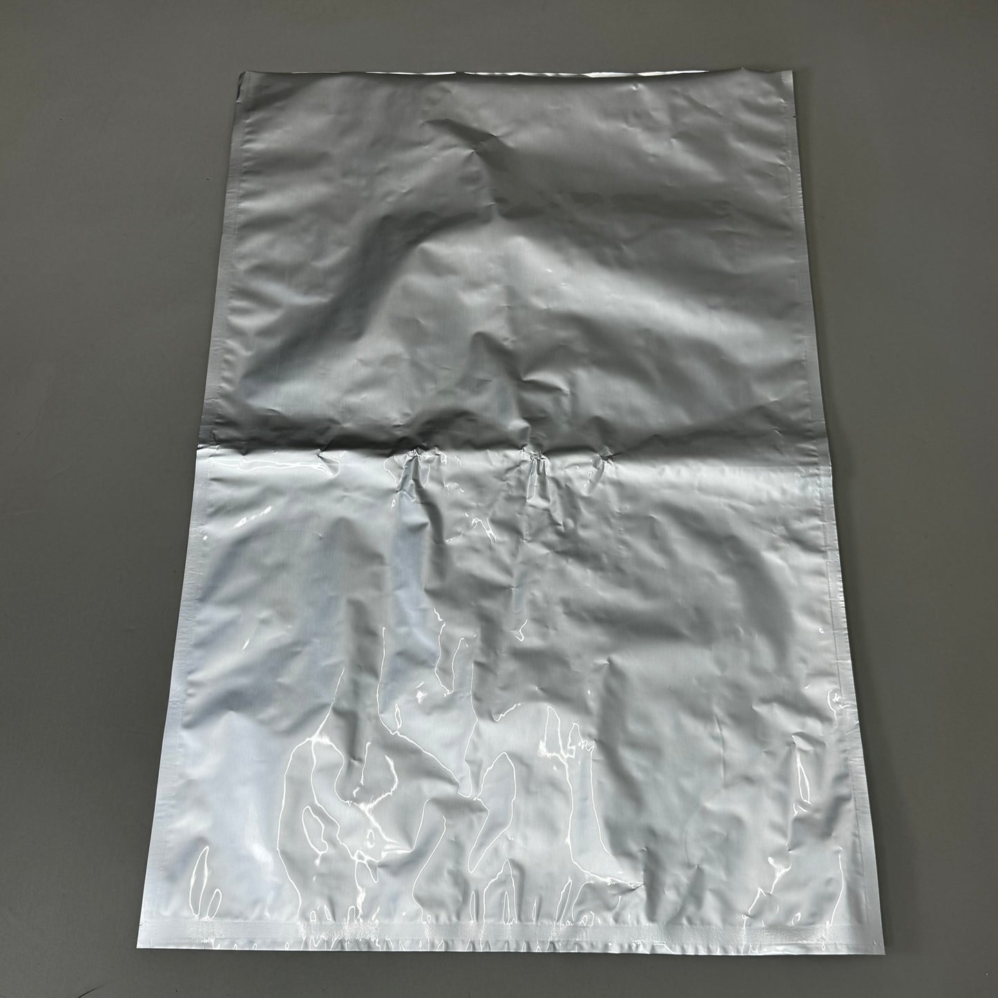 ZA@ 20 PACK! (2 Sizes: 10 of Each) Silver Foil Food Sealing Bags w/ Moisture Packs Sz 20”Wx30”L & 13”Wx18”L B