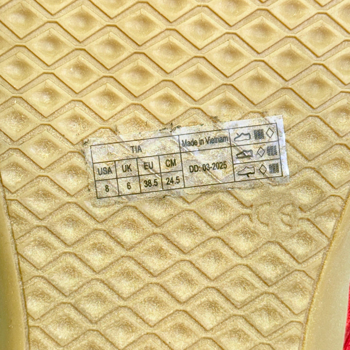 VIONIC Sandals Tia Woven Stretch Gore Thong Sz 8M Color Red New