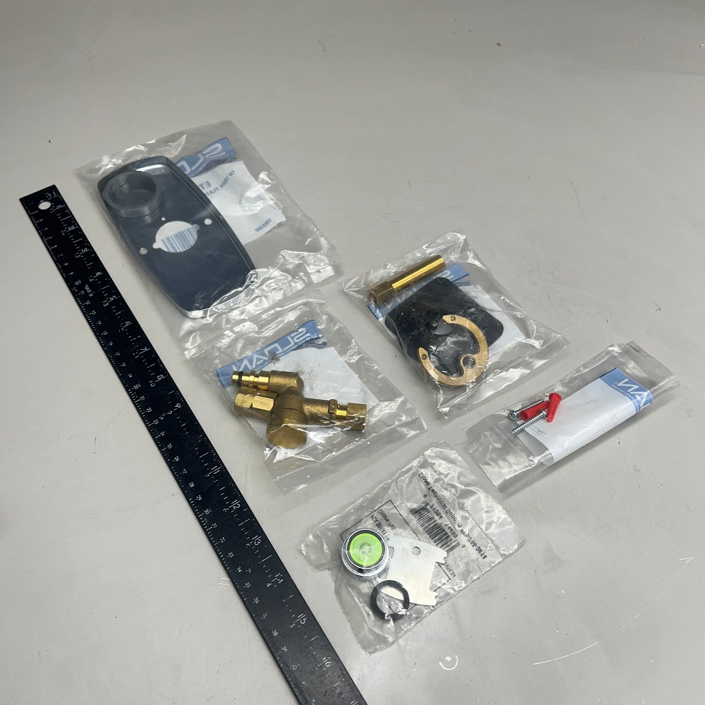 SLOAN Plug-in Adapter Electronic Faucet Kit 0.5GPM/1.9LPM Chrome  ETF610-4-BDT