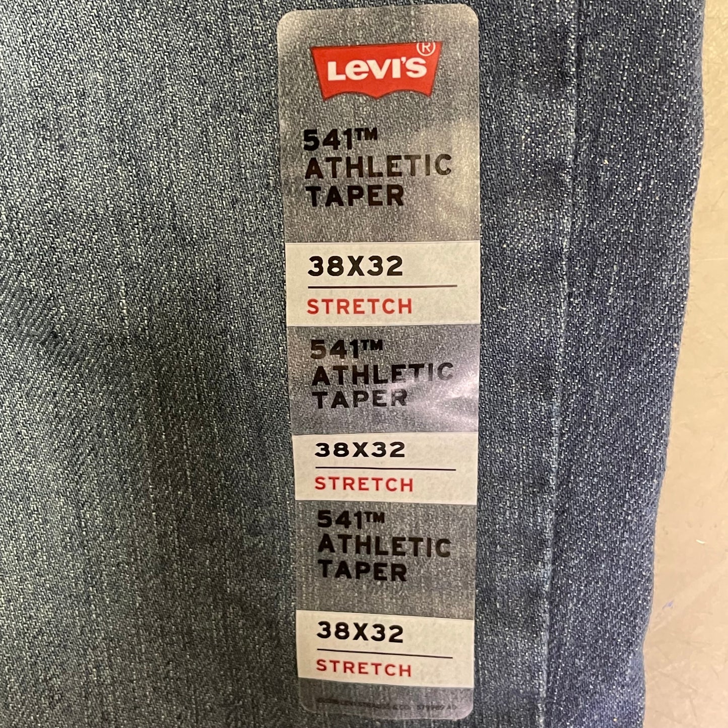 LEVI'S Men's 541 Athletic Taper Stretch Jeans W38 L32 S112444 ADPK