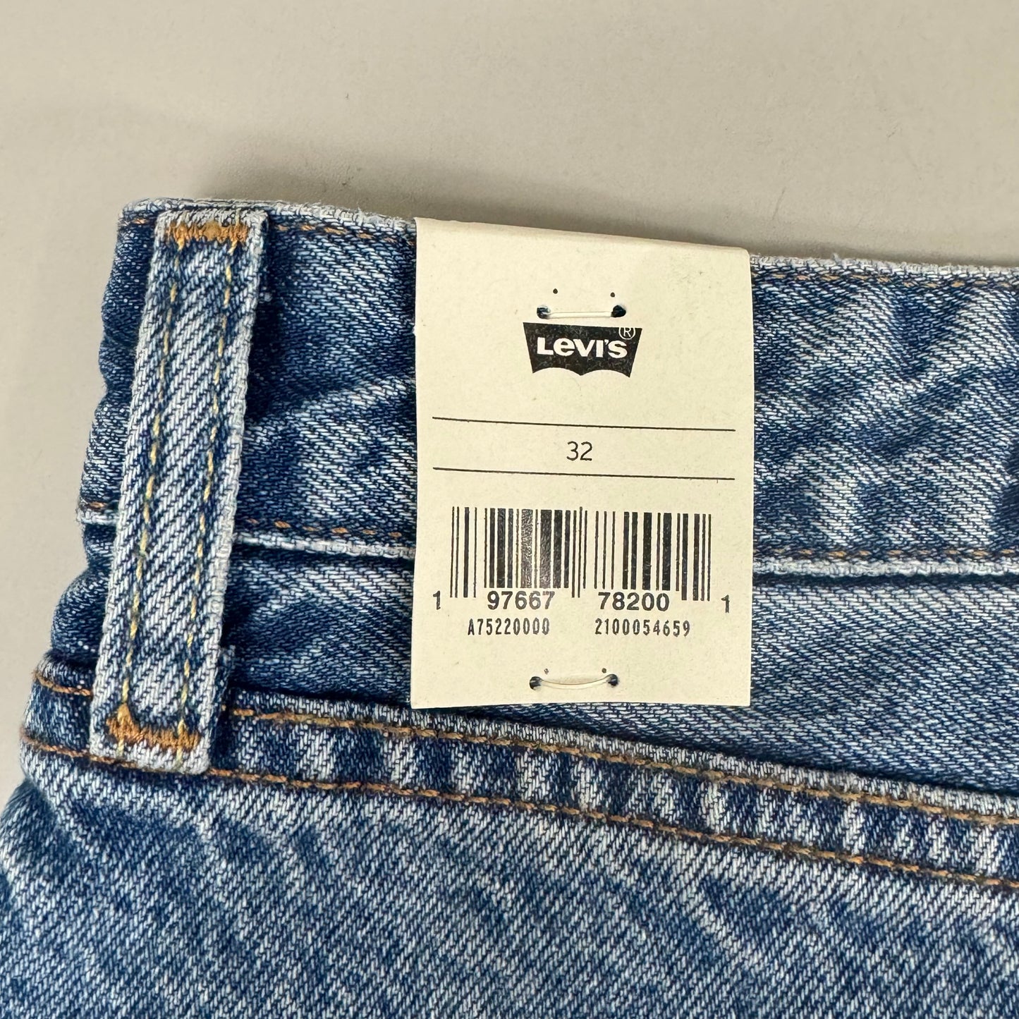 LEVIS Recrafted Icon Skirt Mid Rise Original Women's Sz 32 Novel Notion Med Wash