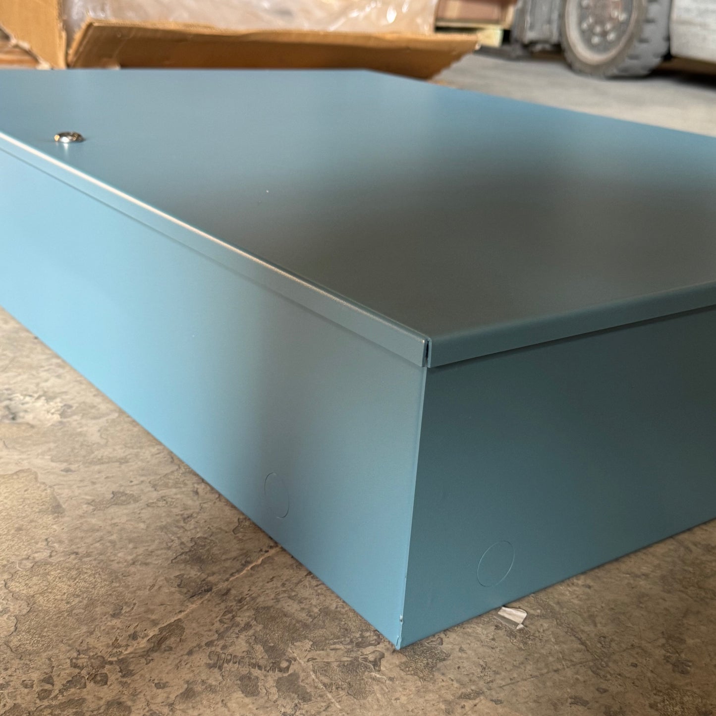 ALPSCONTROLS Powder Blue Nema 1 UL with Perf Panel Sz 42" x 30" x 7", Blue CM4230ULP-PB