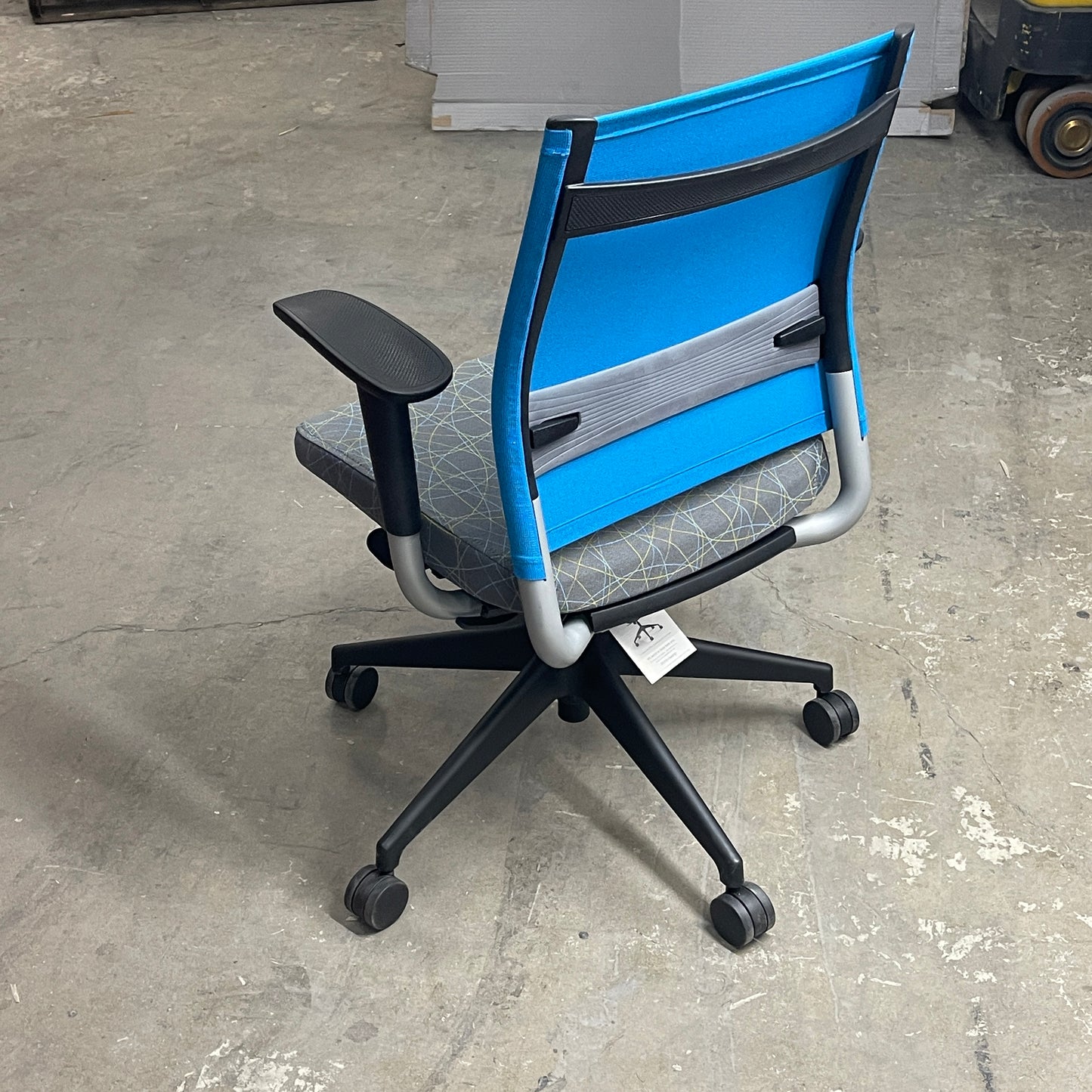 SITONIT Seating Rolling Mesh Mid Back Adjustable Office Chair Electric Blue (New)