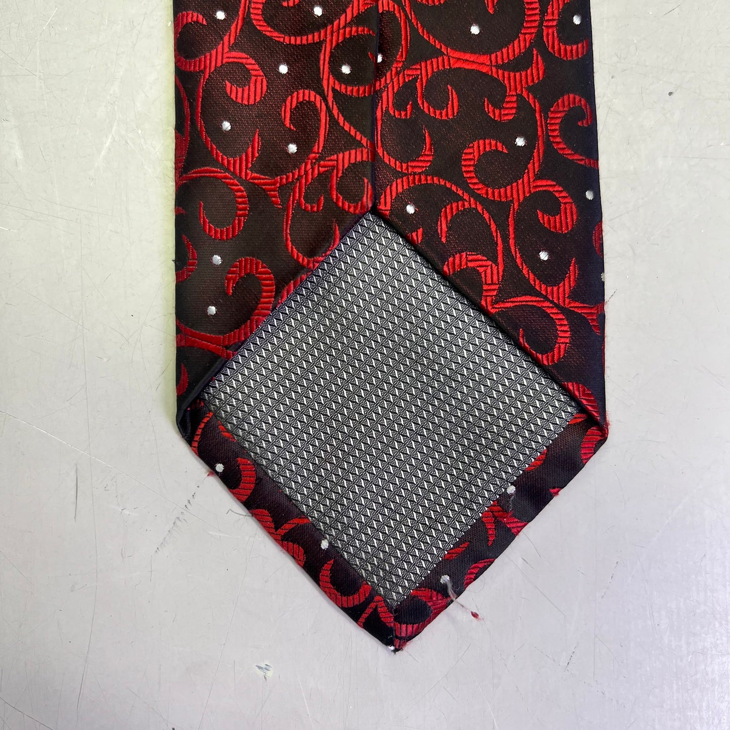 ALEXANDER JULIAN COLOURS Swirl Pattern Polyester Tie 60" Red/Black (Pre-Owned)