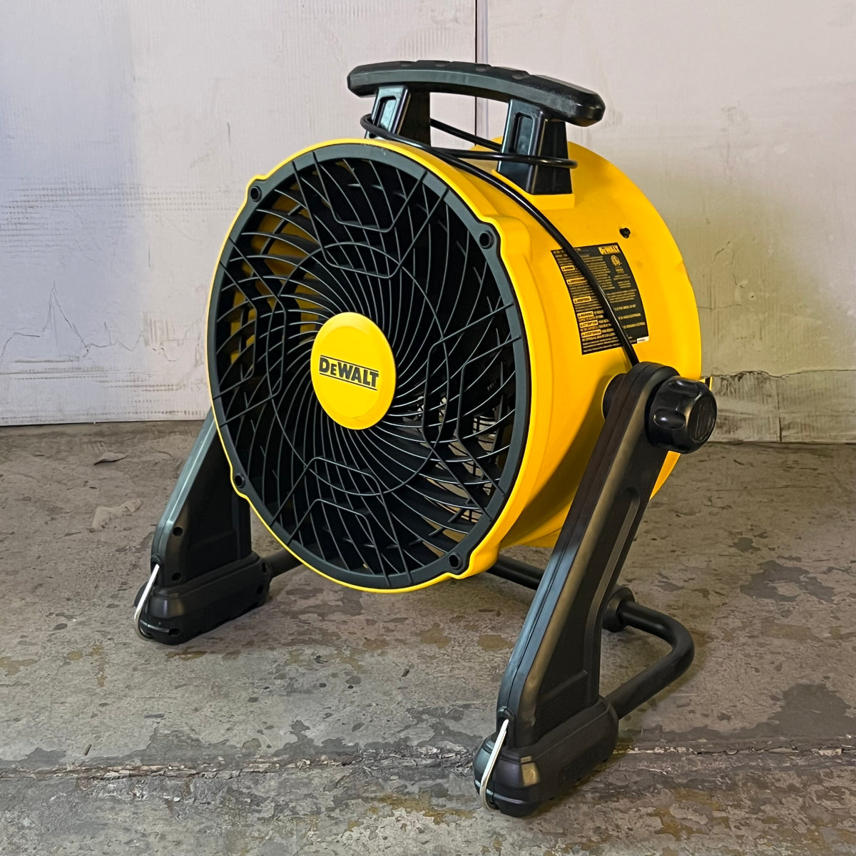 DEWALT 16" High Velocity Shop Fan 3-Speed 360-Degree Tilt - Yellow DXF1616 (Customer Return)