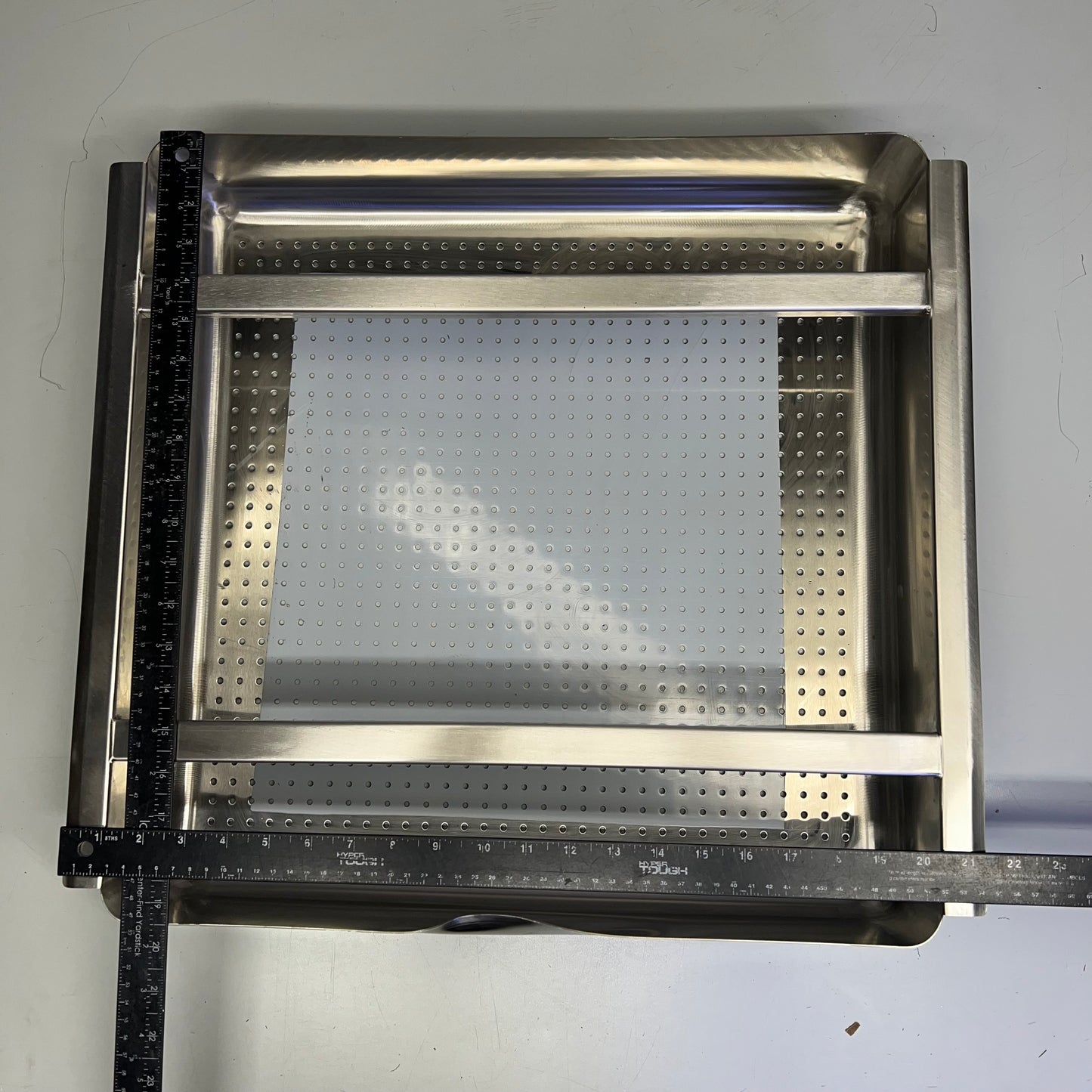 REGANCY 304 Stainless Steel Perforated Basket 19.5"x19.5"x4" 600RSSB20 (As-is)