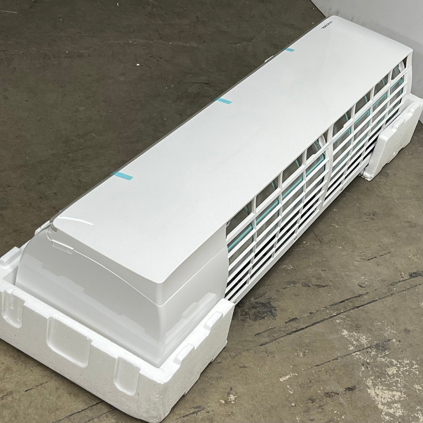 Z@ MRCOOL Advantage Split Air Conditioner  A-36-HP-WMAH-230C