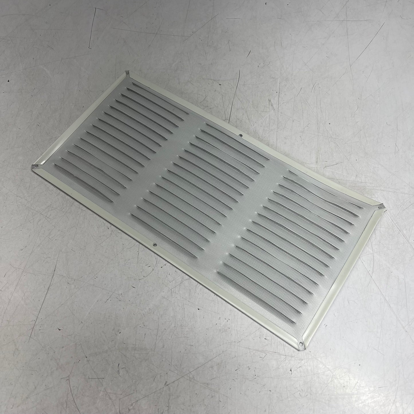 Bulk Wall Mount Vents Screen 15.5"x7.5" Off White 416-01322 (As-Is)