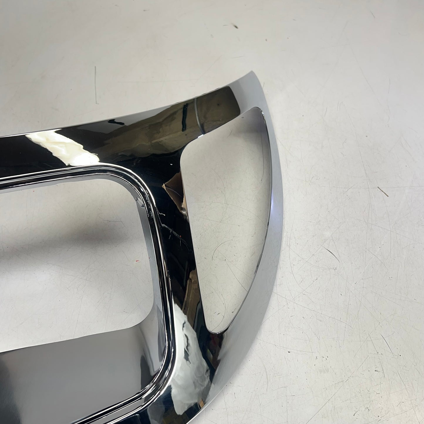 IHC 7400, 7600 Series Headlight Bezel Lh 07 International 7600 Truck IH2423