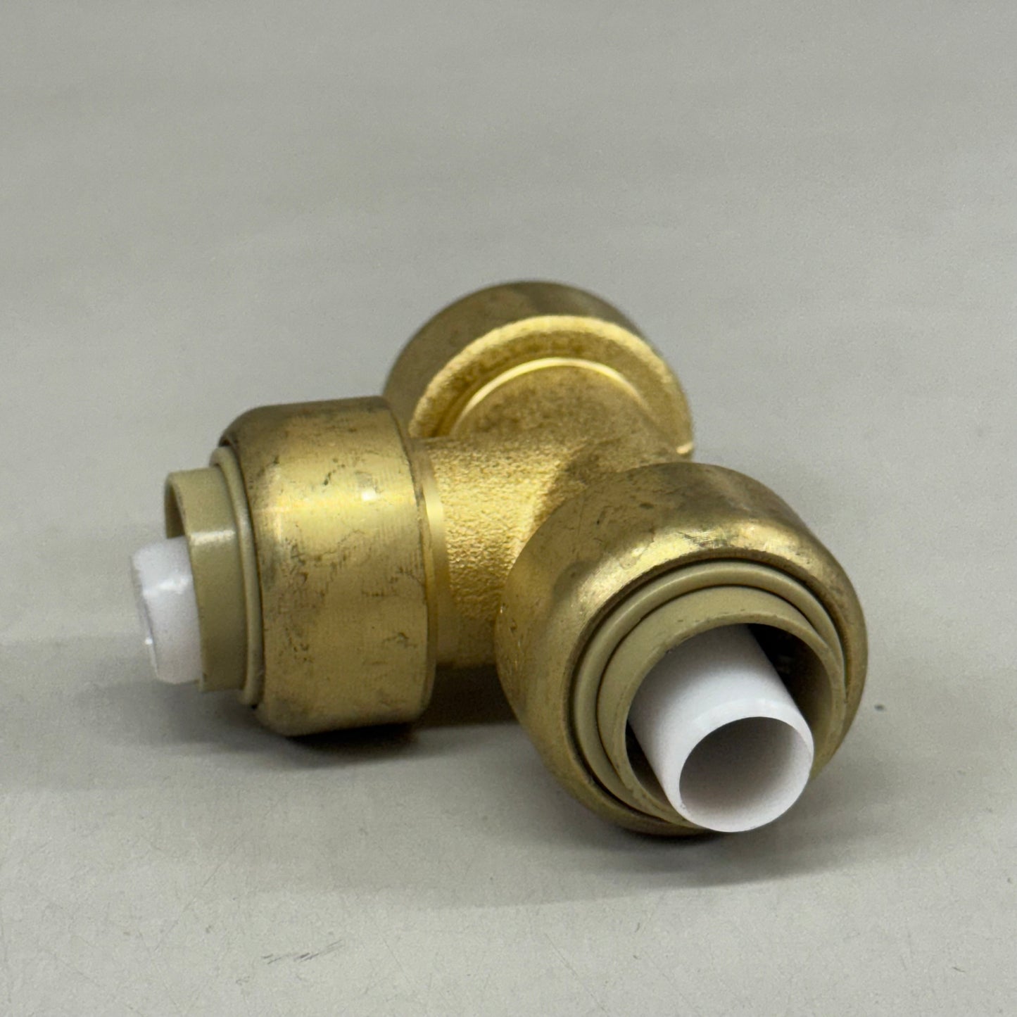 JONES STEPHENS  Push Global Brass Tee 1/2" Brass C77440LF