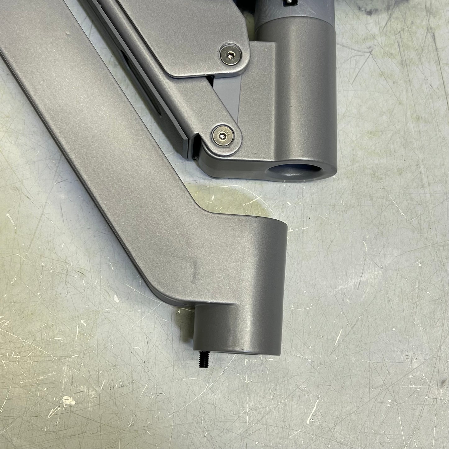 CHEIF Koncis Dual Arm Monitor Mount Fits 10-32" Screens 15lb Cap Each DMA2S