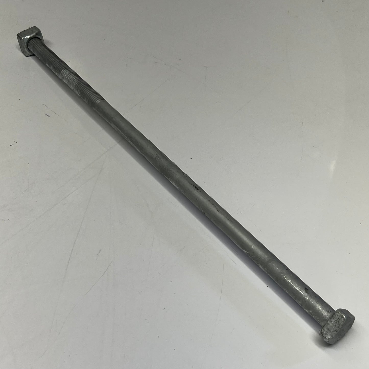 MACLEAN (25 PACK) Machine Bolt Square Head Sz 5/8" x 18" J8818 (New Other, Distressed Box)