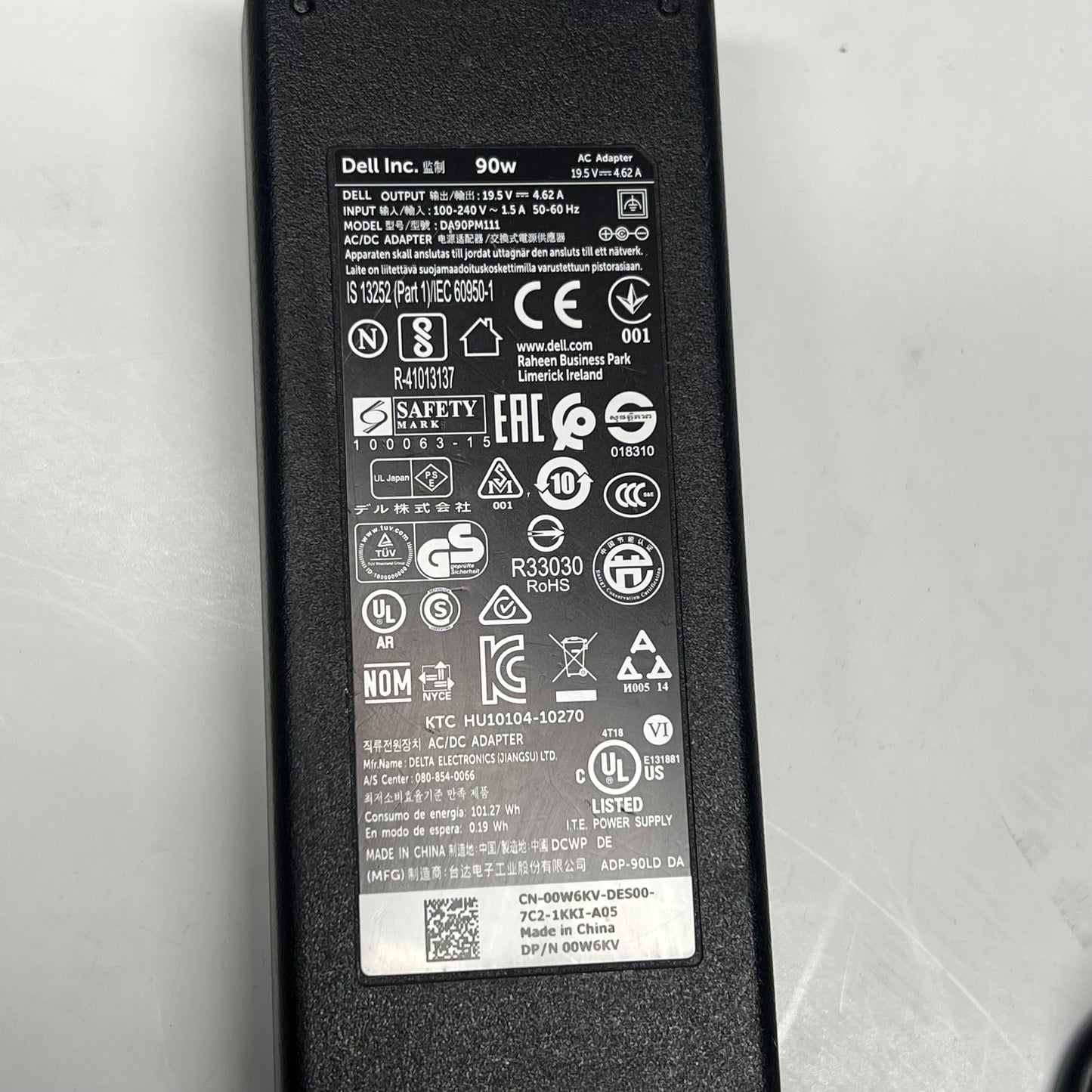 DELL Latitude 5400 Laptop 8th Generation Core I5 14" Display Black P98G001