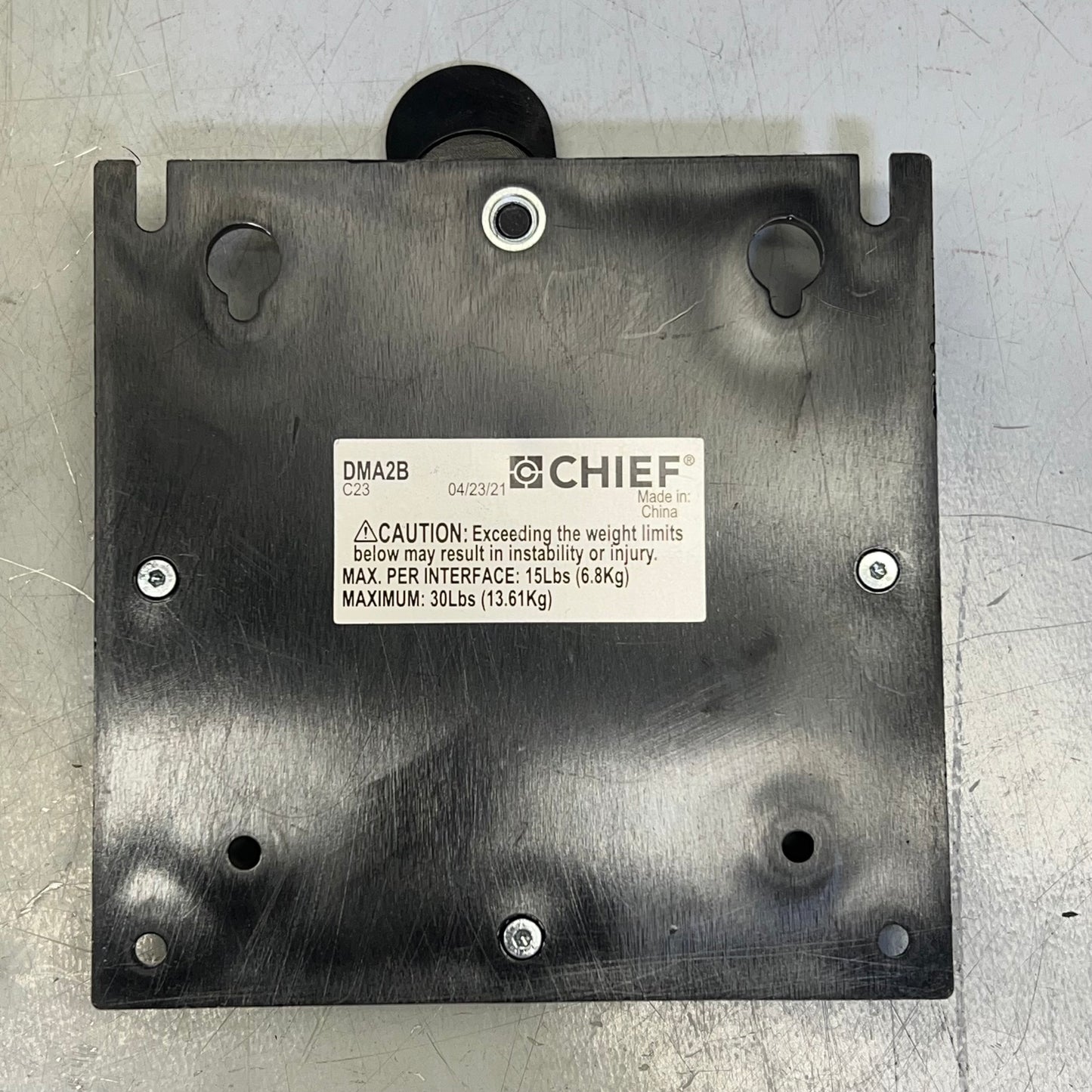 ZA@ CHEIF Monitor Arm Mount Fits 10-32" Screens 15lb Per Screen DMA2B (No Hardware) Arms Don't Close